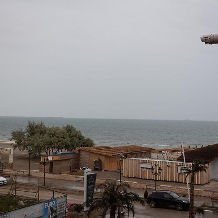Appartement Apartament Sara Mamaia Nord à Năvodari Extérieur photo